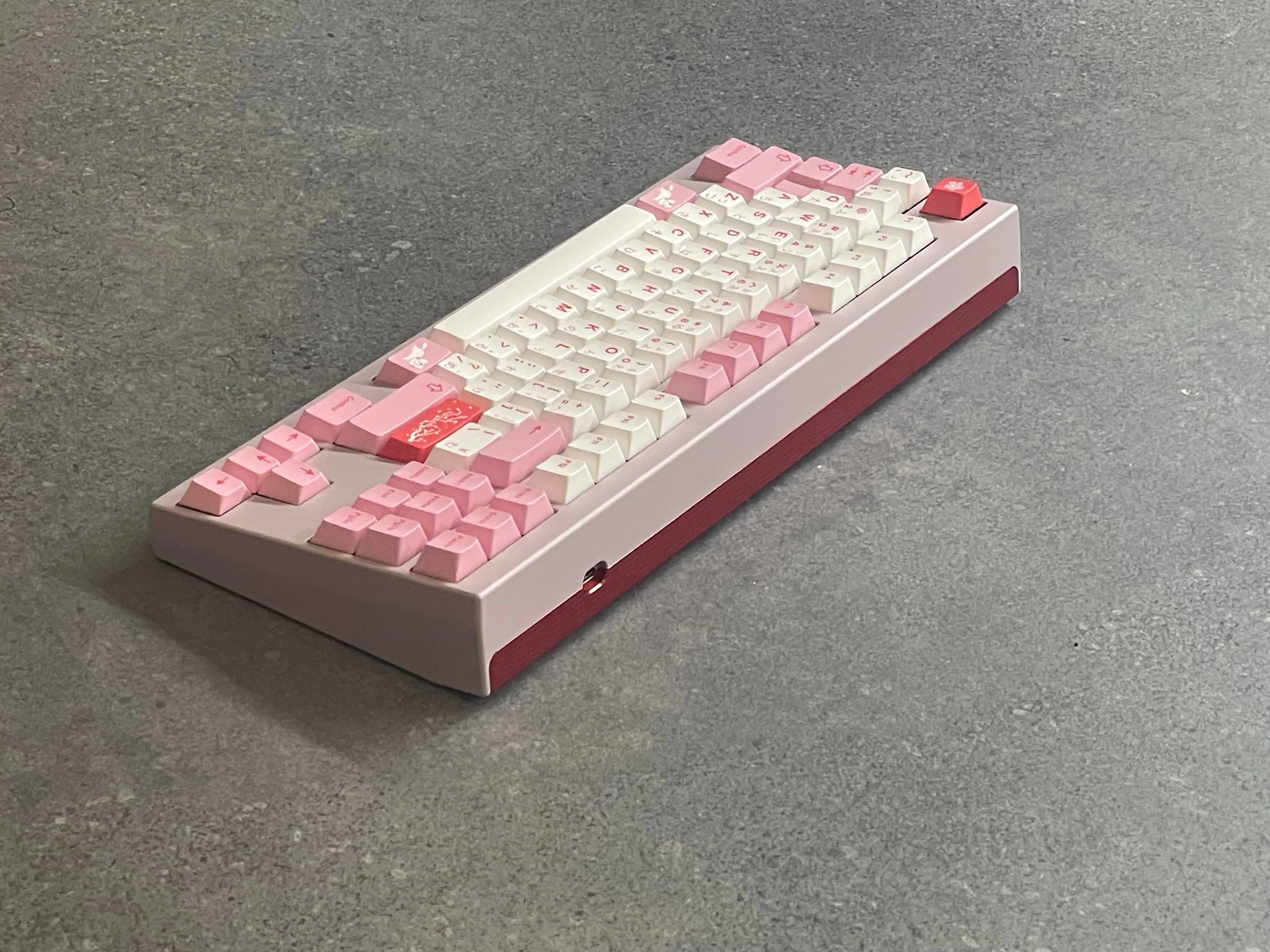 キーキャップとケースのディテール