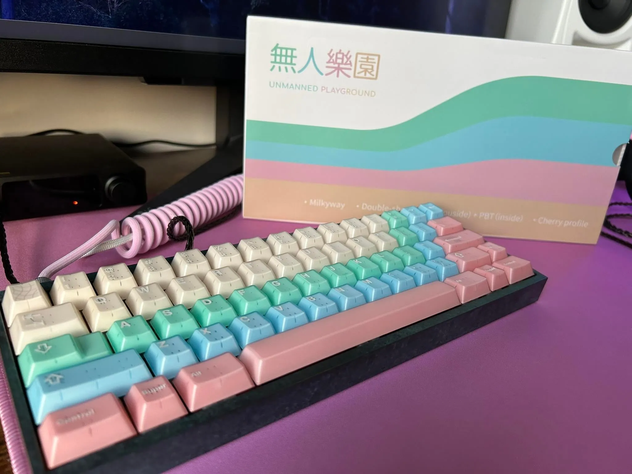 キーキャップとケースのディテール