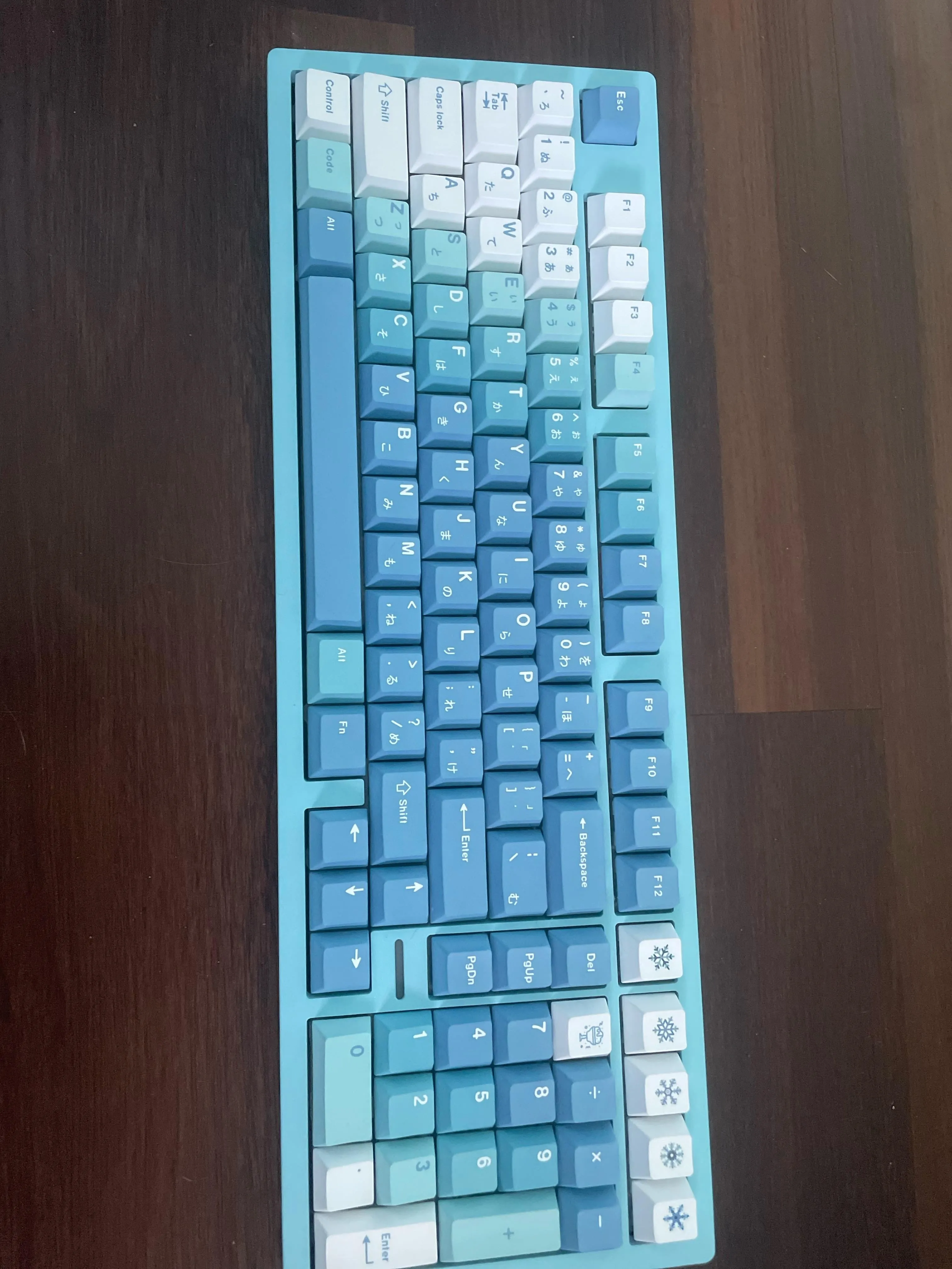 キーボードの背面