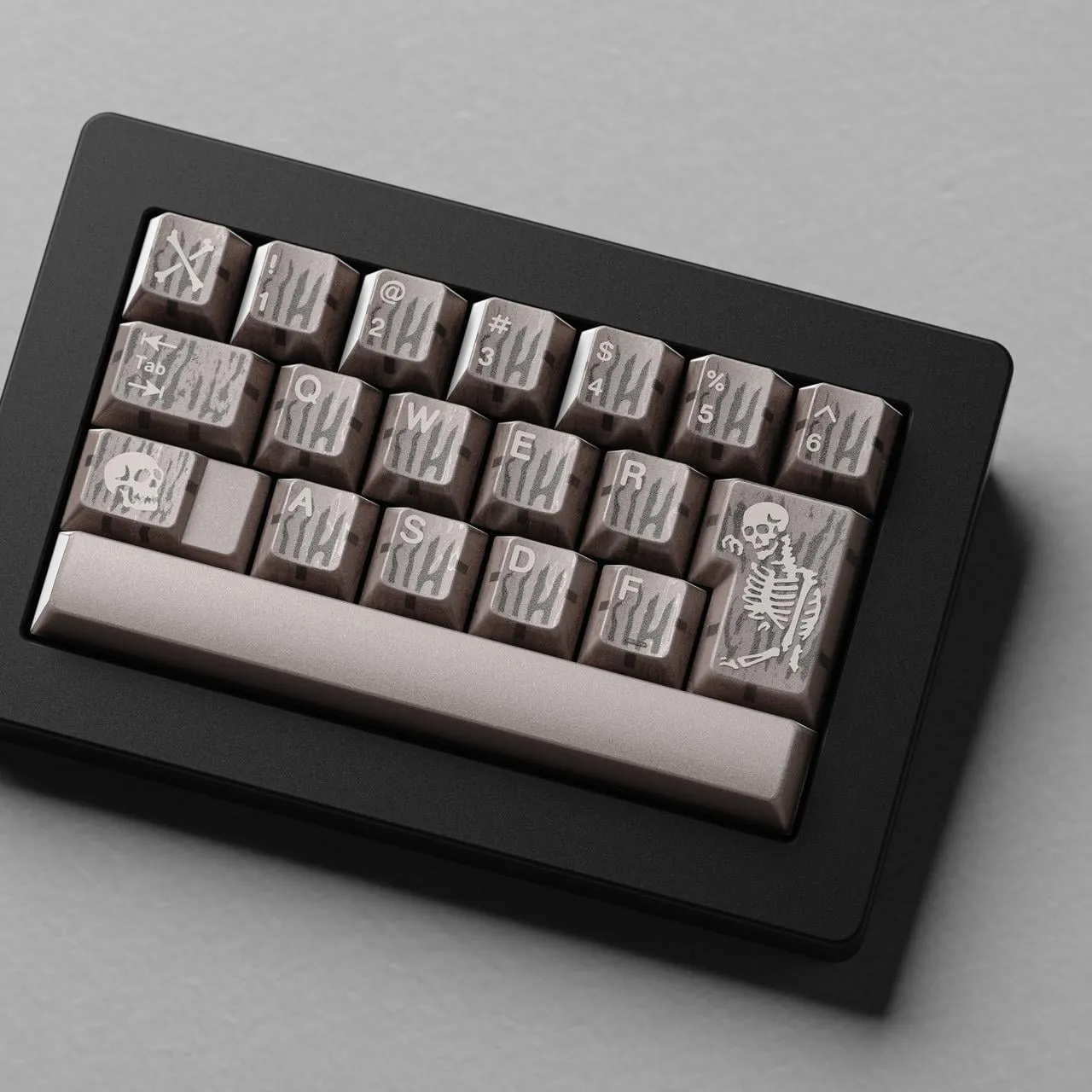 ISO Lonely ノベルティのプレビュー