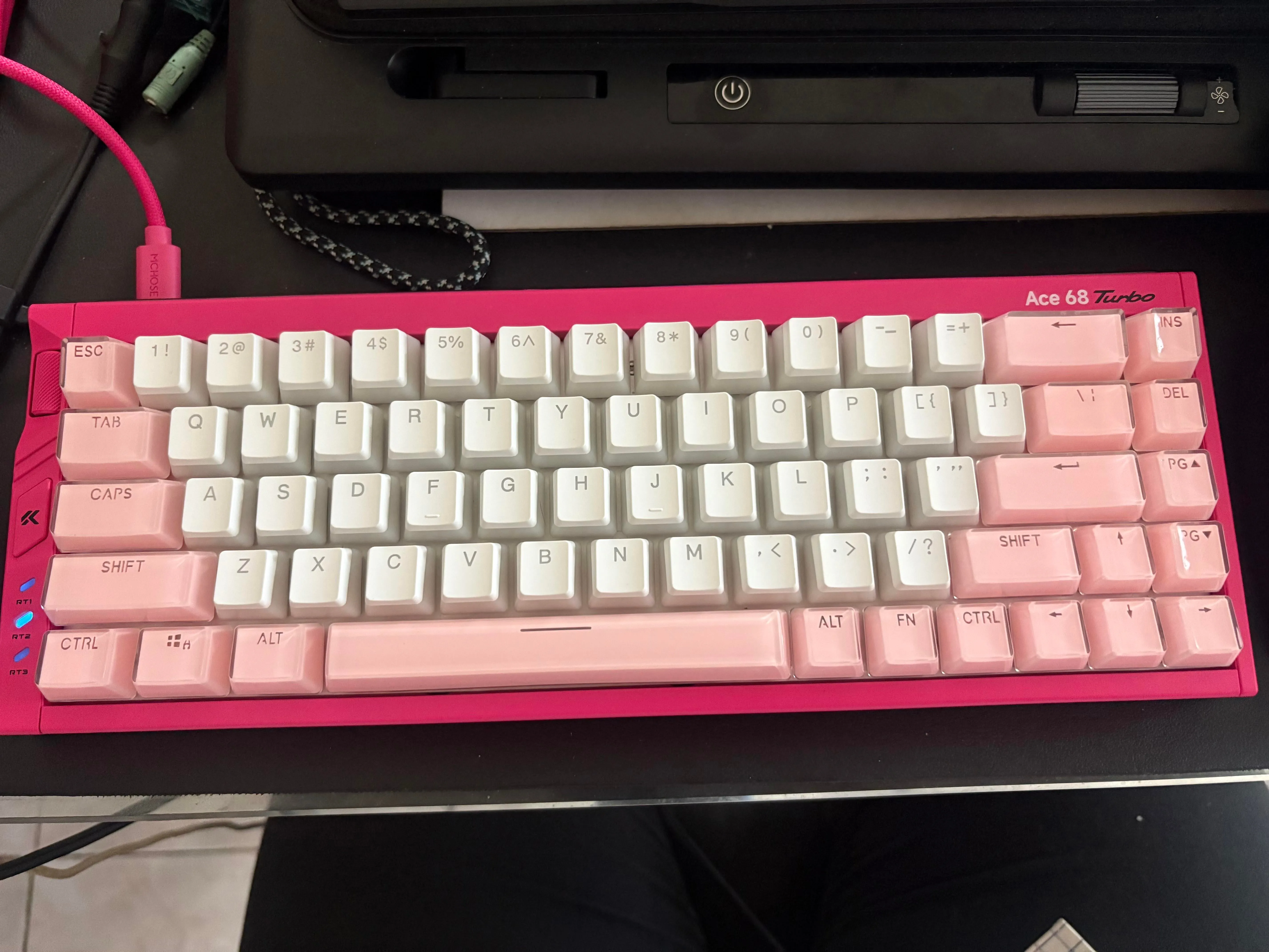 カスタマイズされたMchose Ace 68 Turbo