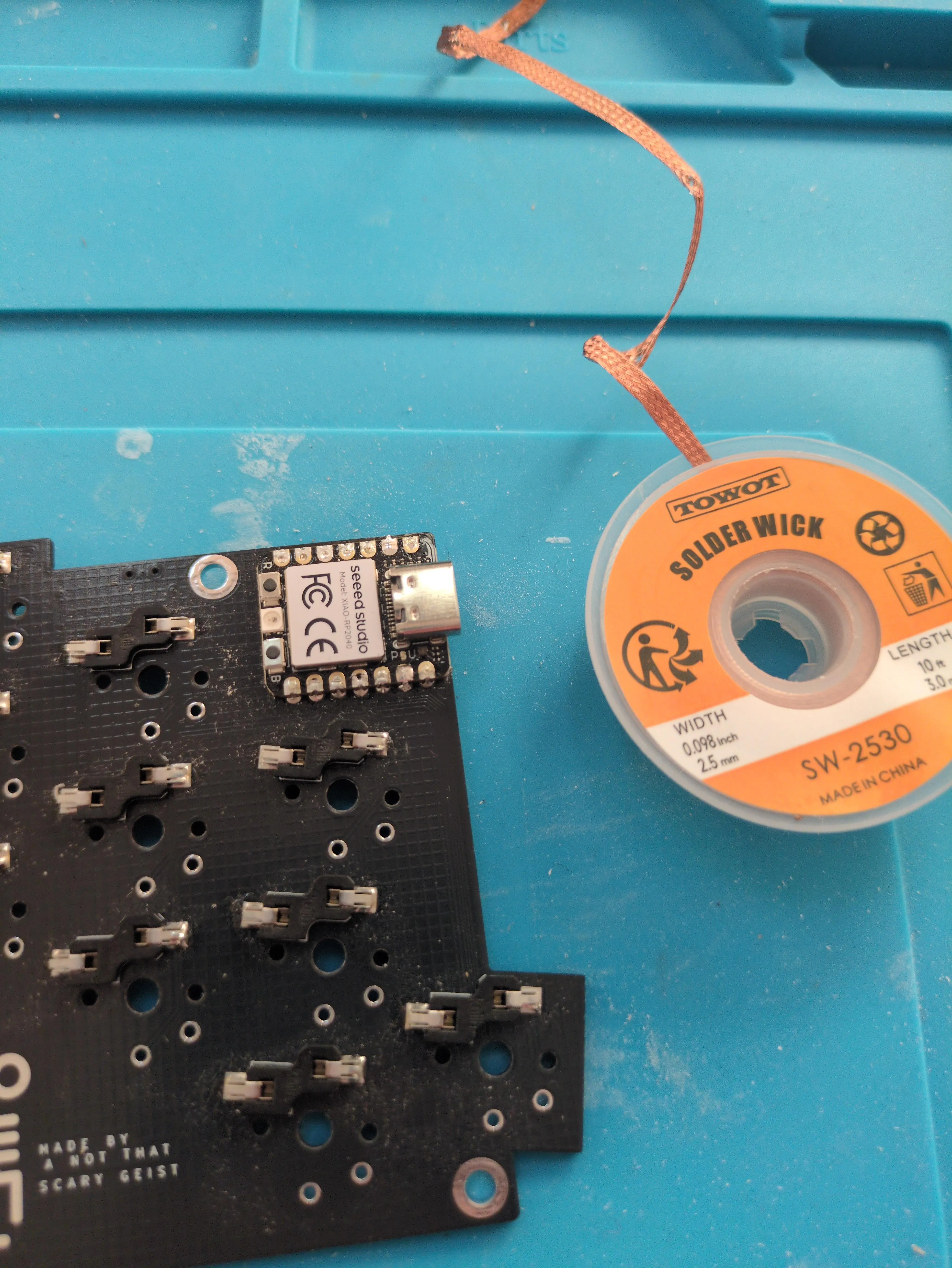 逆に半田付けされたコントローラー