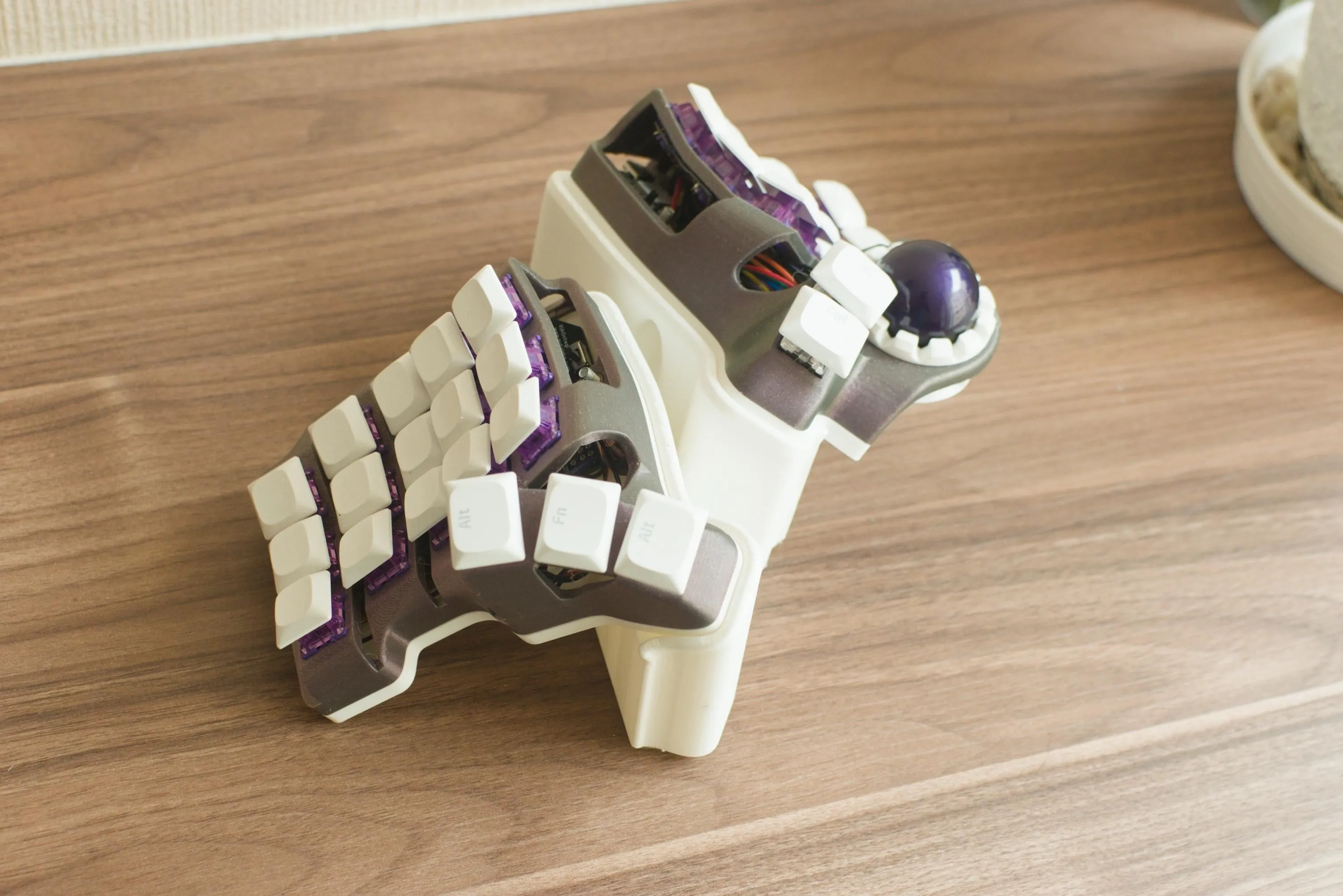 Charybdis Nano トラックボール周りの詳細