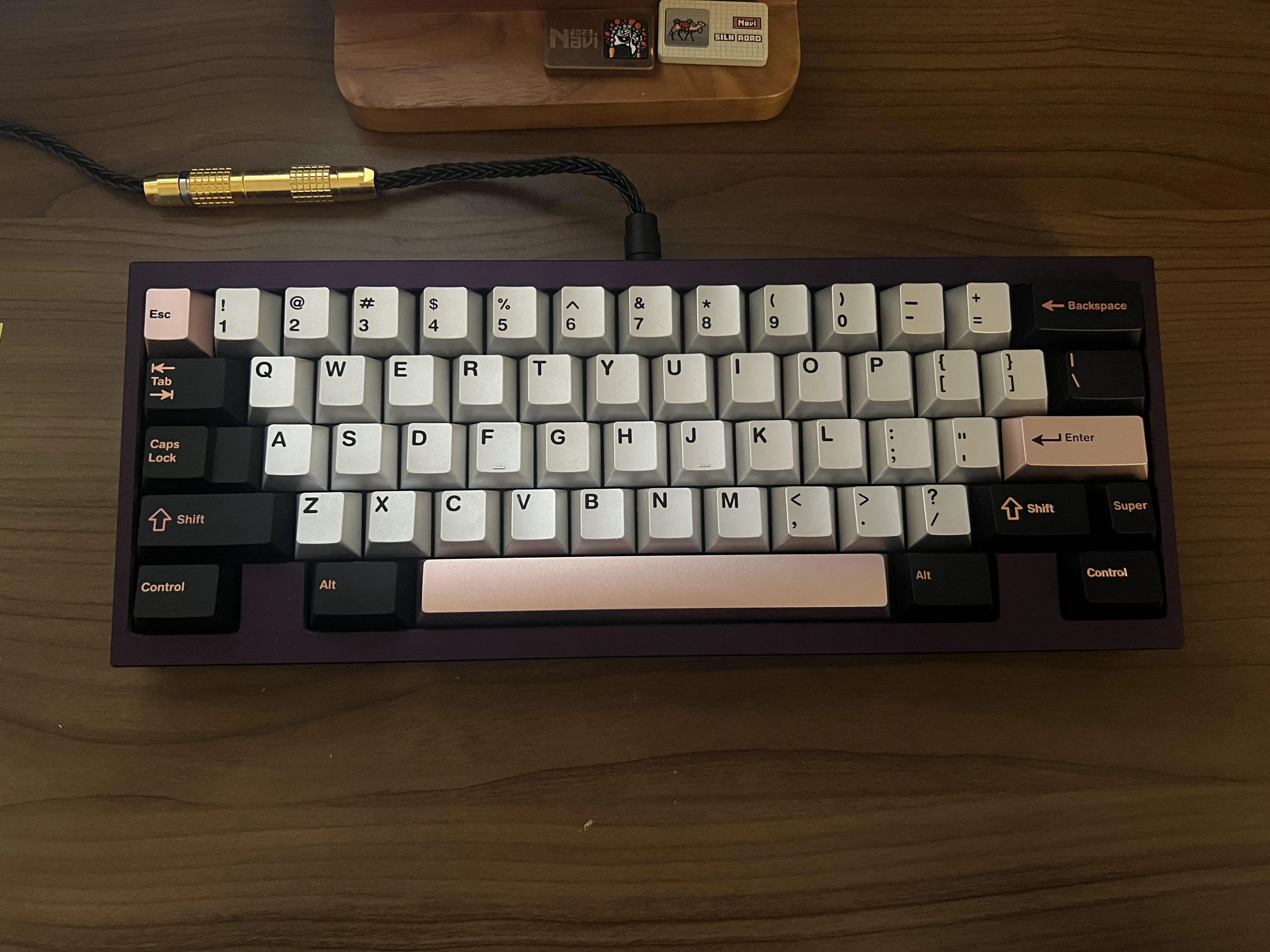 特別感のあるパープルのAugur60