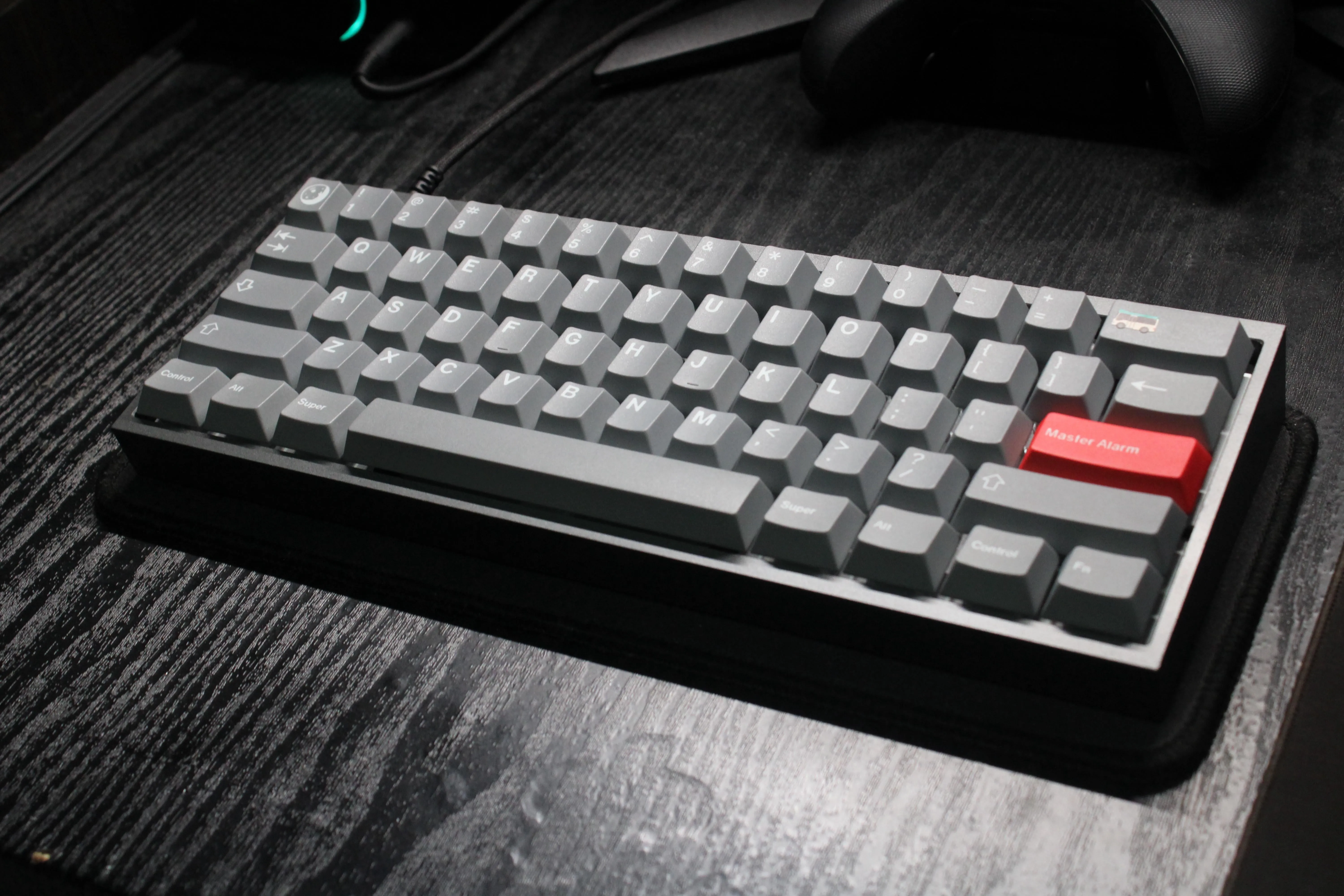 内部構造とスイッチのディテール