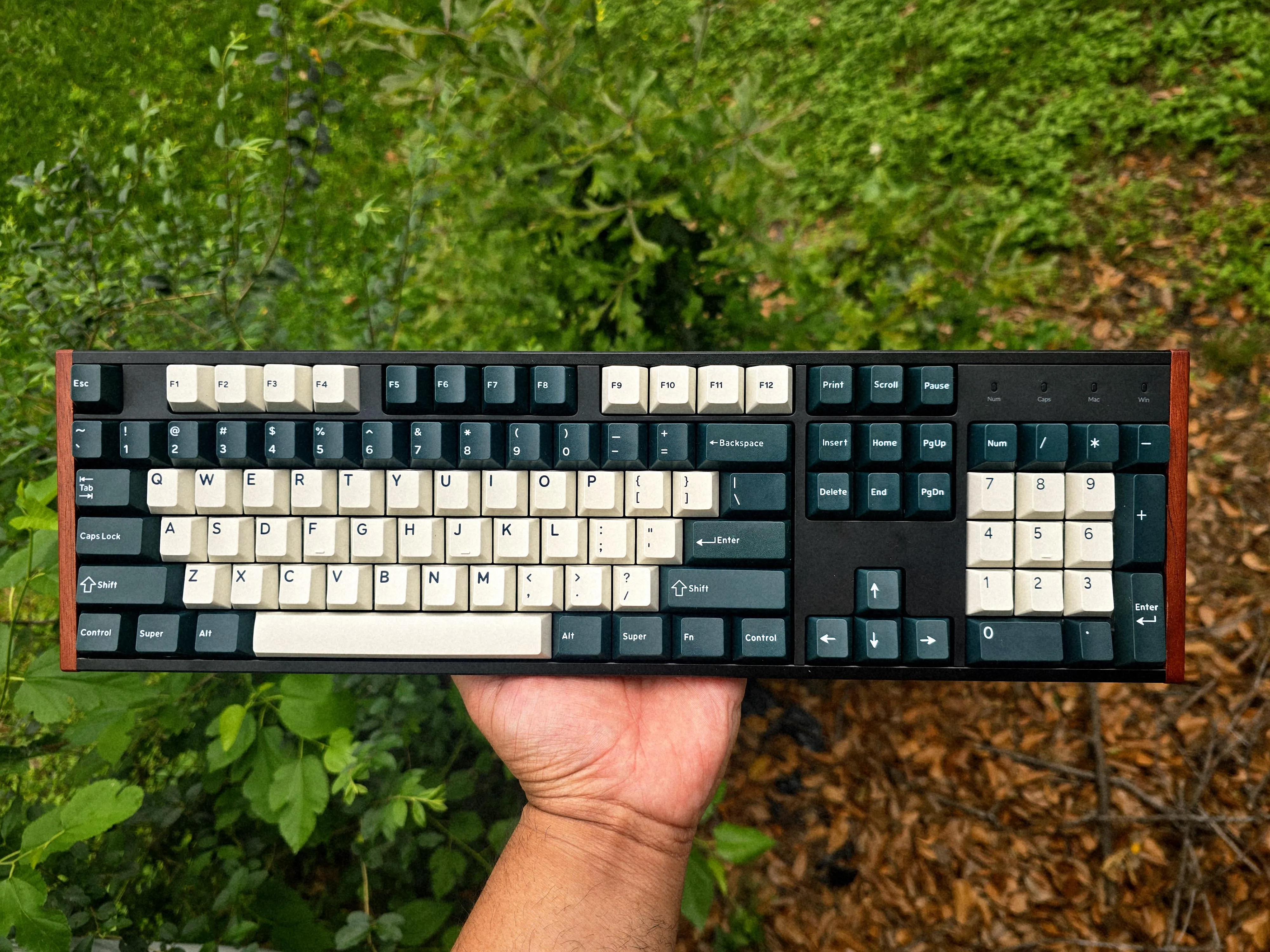 カスタムされたKeychron K10 HE