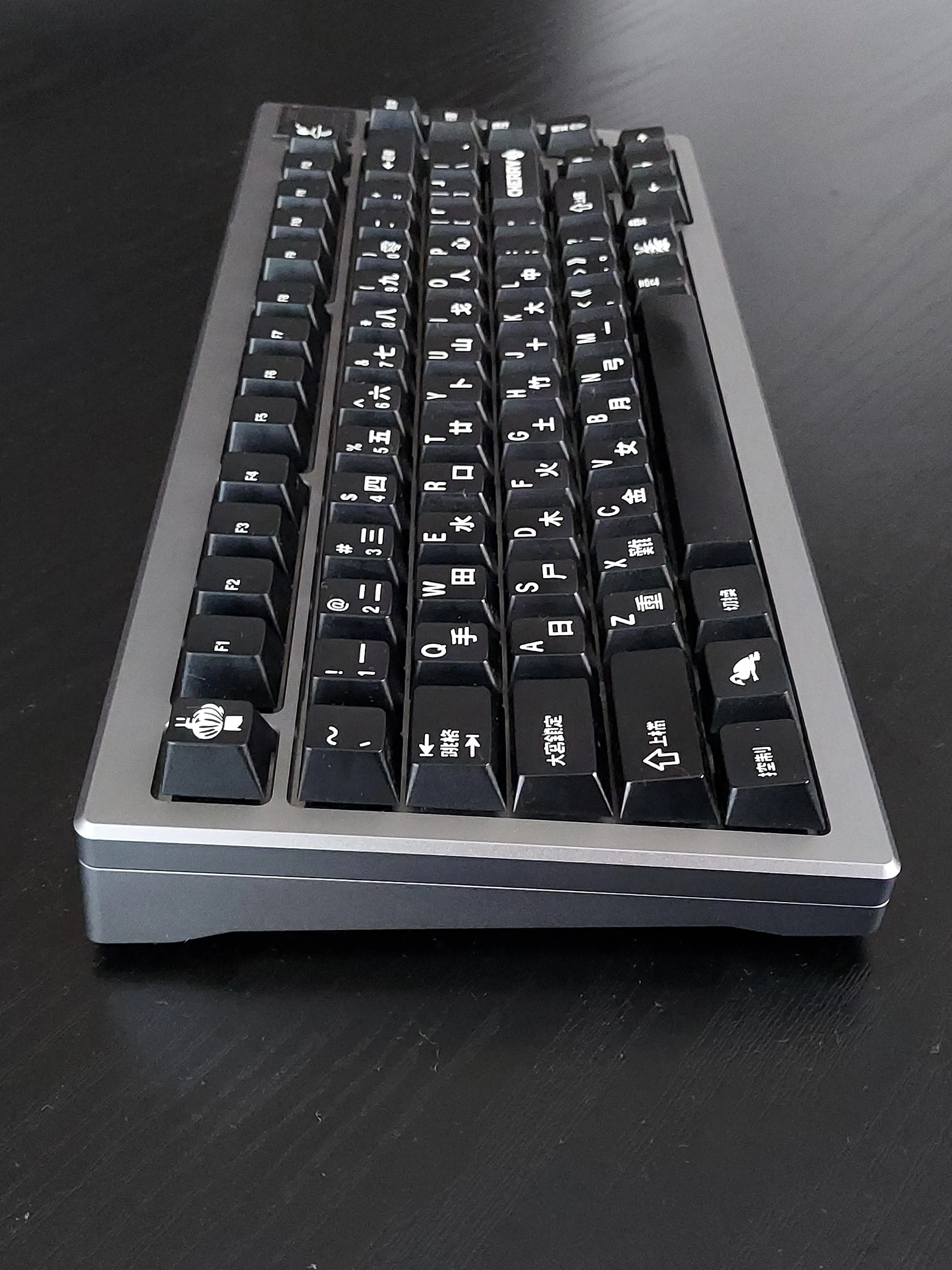 愛用されている Akko MOD 007S v2