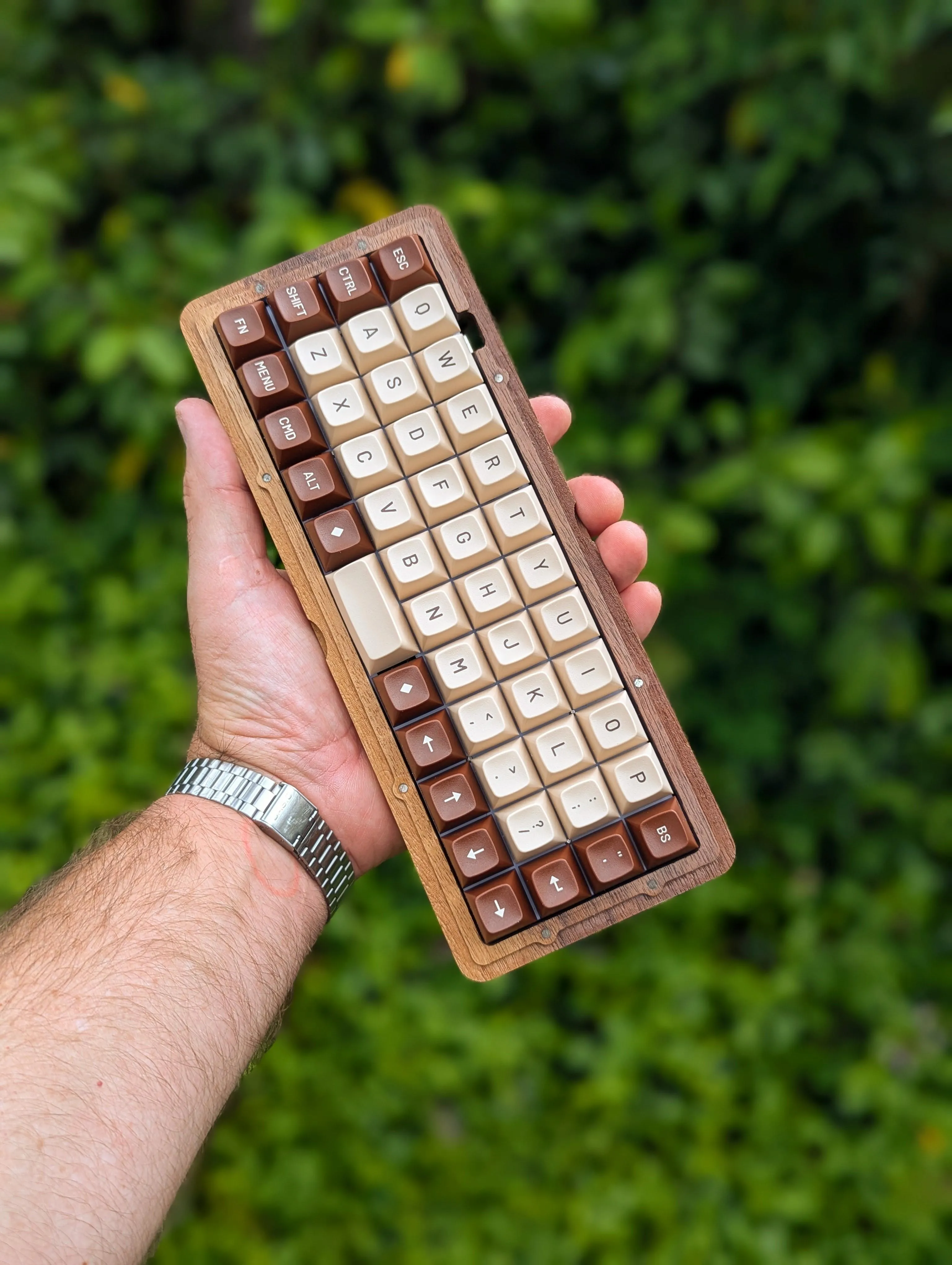 MT3 Noctuaとウォルナットケースの組み合わせ