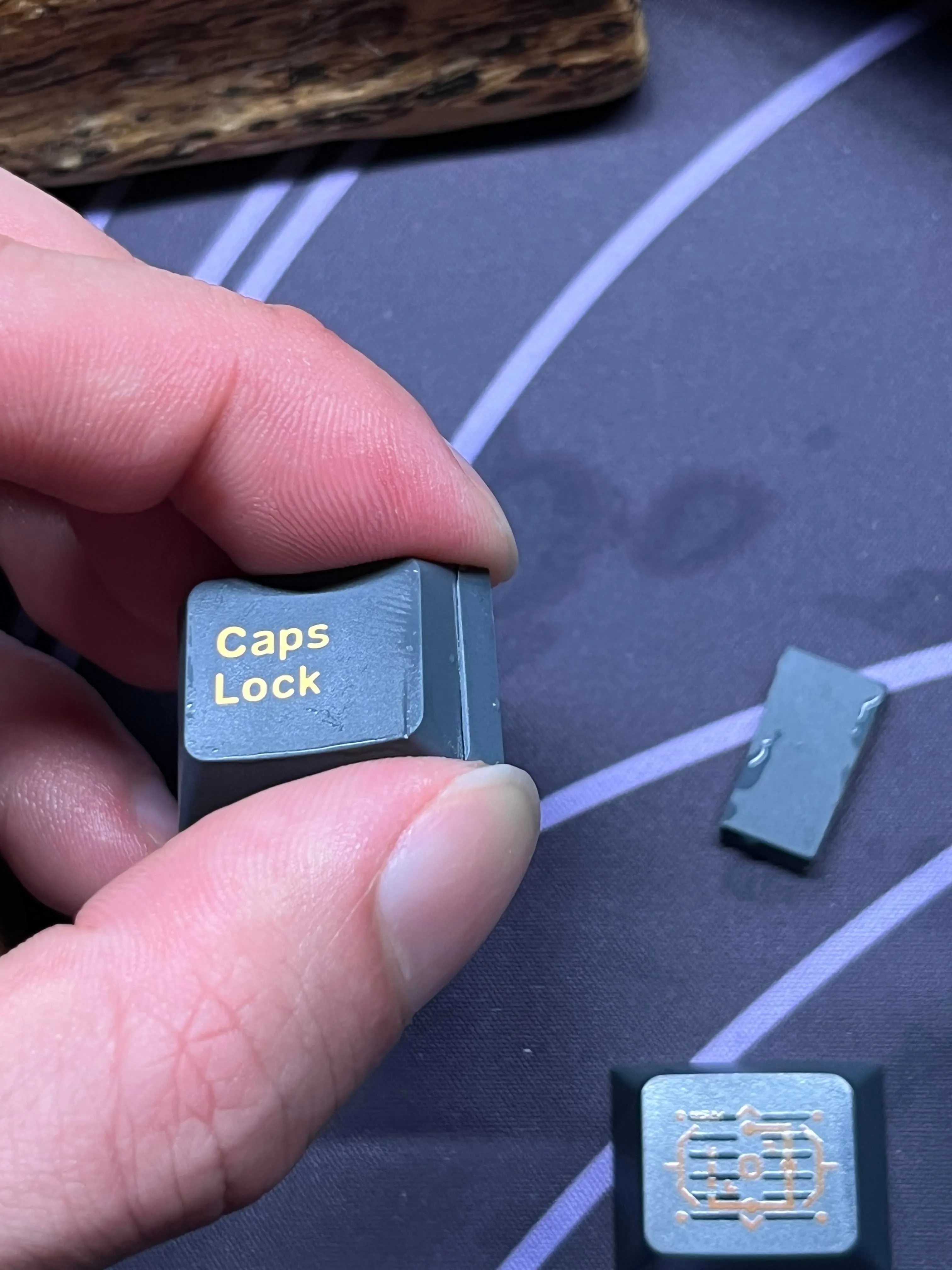 キーキャップの加工風景