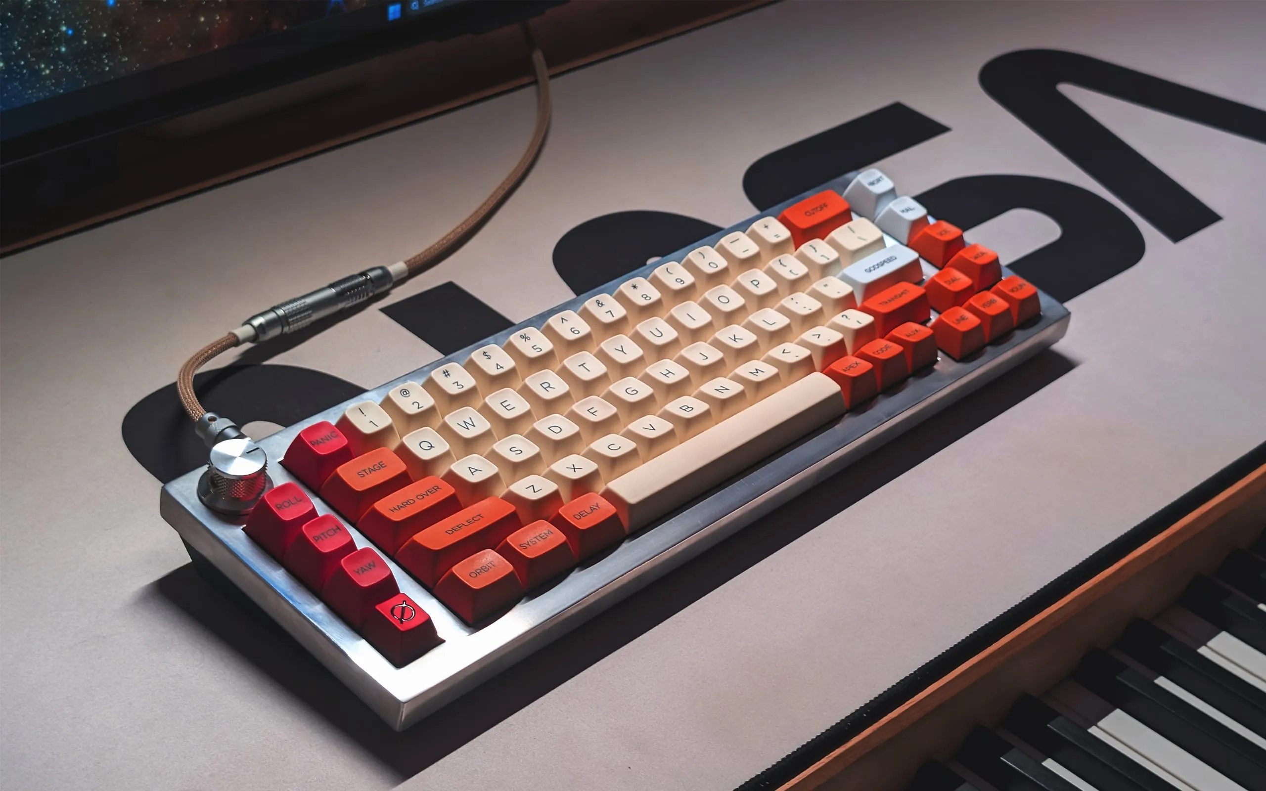 NASA themed Keychron Q65