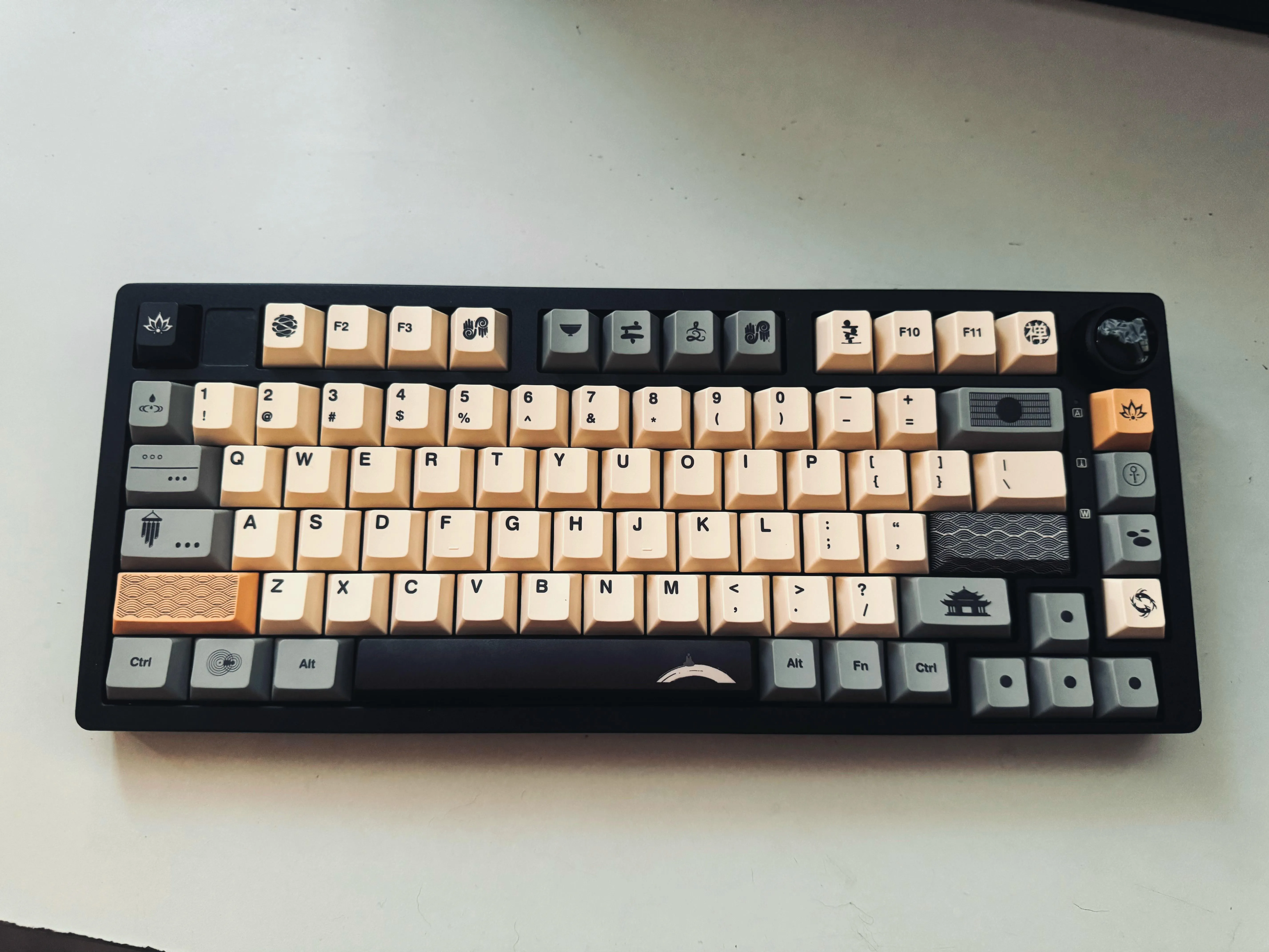 Redditに投稿されたアルミキーボードの画像