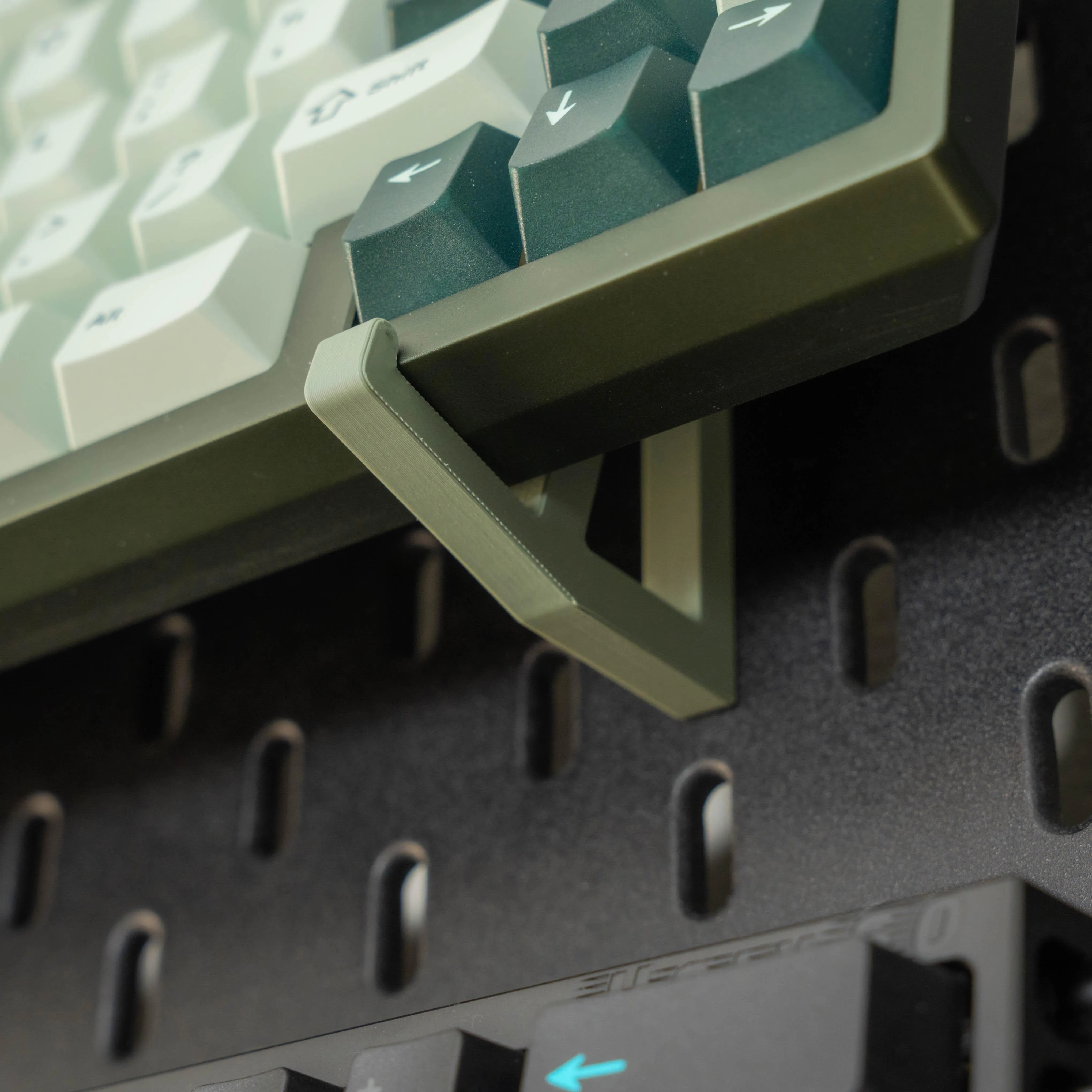 Skadis用フックを活用した壁面収納